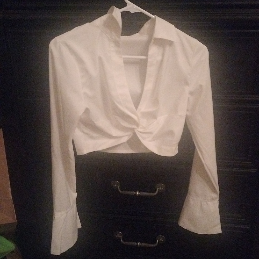 Women's white, cropped, collared dress shirt
